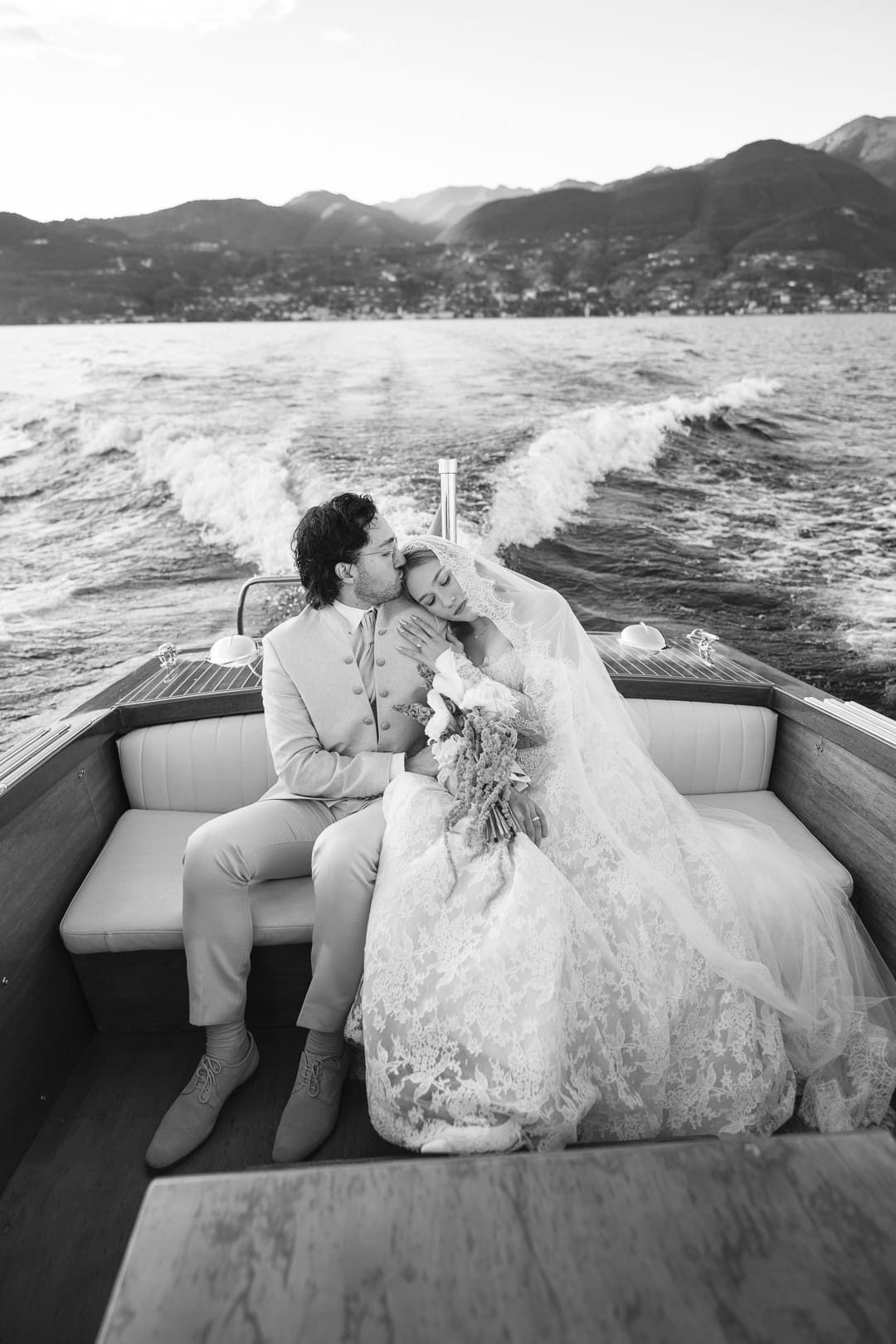 Isola del Garda wedding, Italy wedding photographer, Lake Garda wedding photographer, Lake Como wedding photographer, editorial wedding photographer